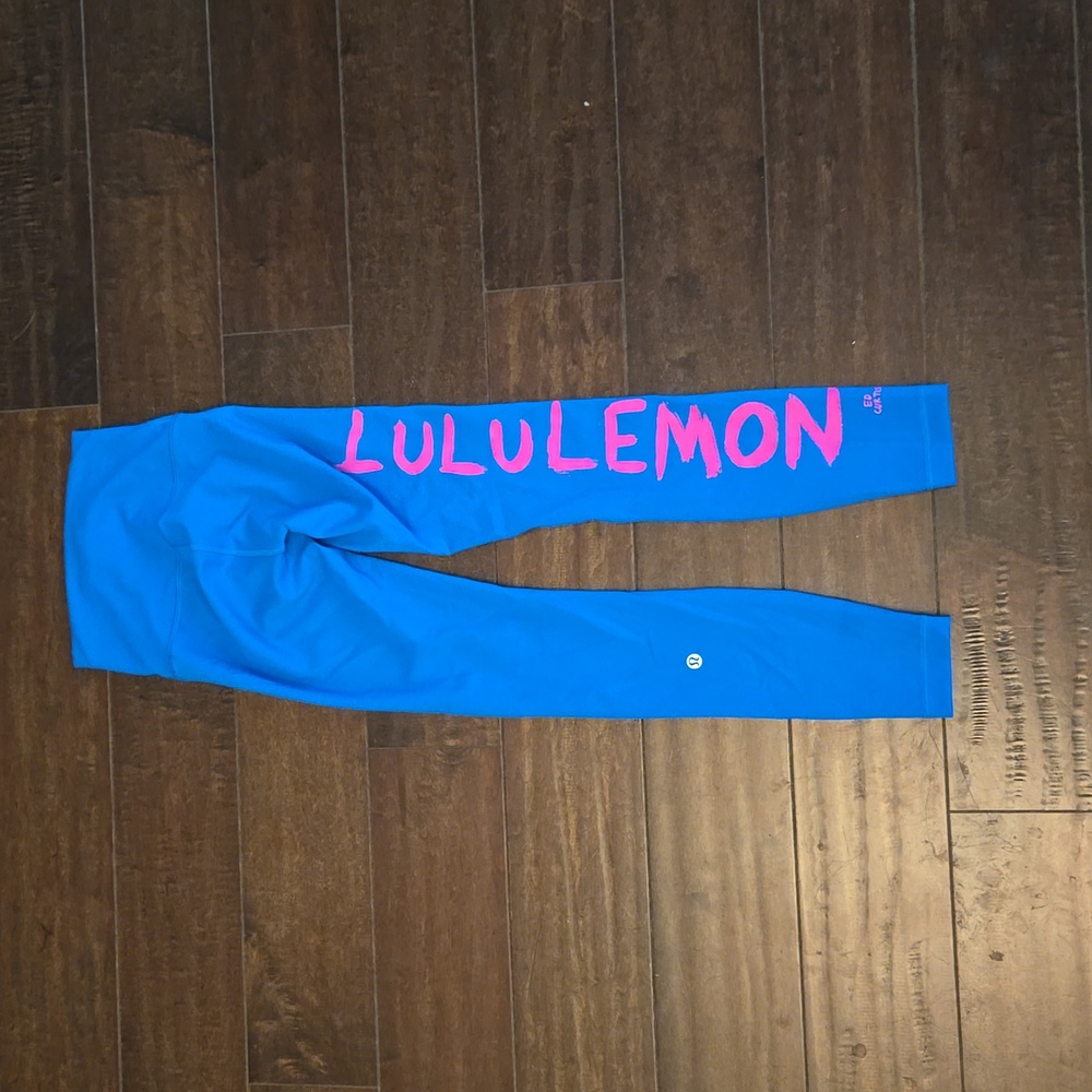 Womens size 0  Ed Curtis Lululemon leggings EUC